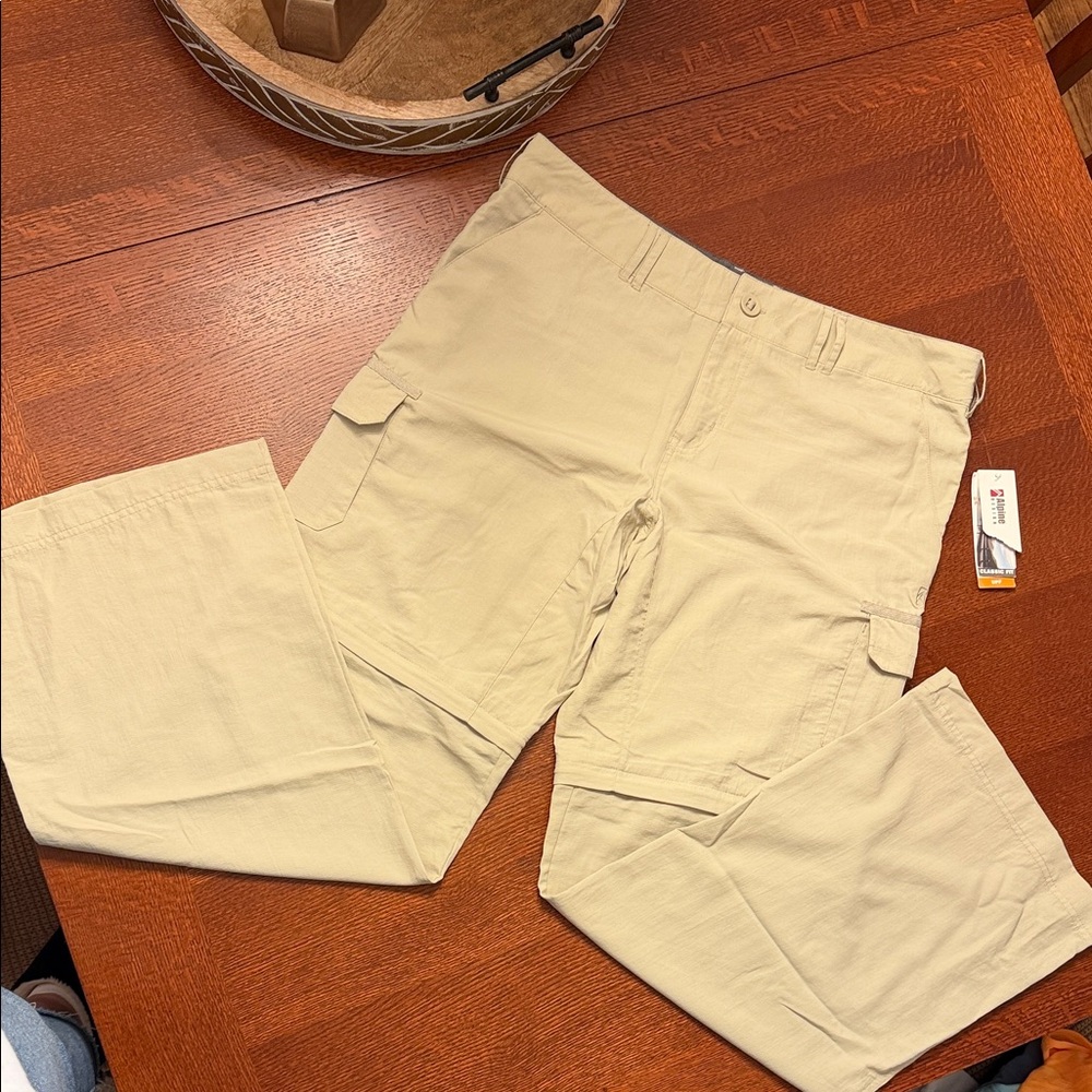 NWT - Women Lightweight Cargo Pants with zip off bottom
